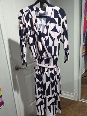 La Vie En Rose Navy and Light Pink Geometric Wrap Midi Dress